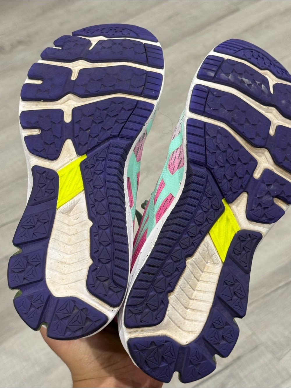 ASICS shoes - Picture 7 of 12